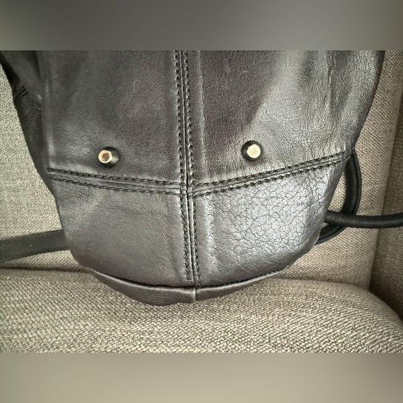 SoHo Bags Italy Hobo Style Black
Shoulder/Crossbody - Picture 10 of 10